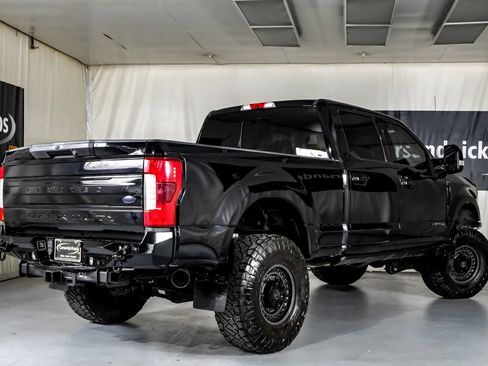 Used 2019 Ford F250 Limited w/ FX4 Off-Road Package AWD/4WD image 8