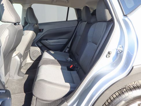 Used 2024 Subaru Crosstrek 2.0i Premium image 9