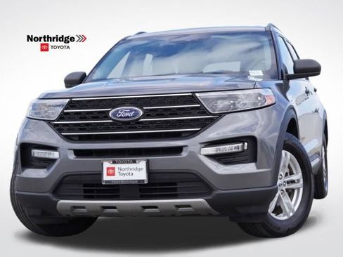 Used 2022 Ford Explorer XLT w/ Equipment Group 202A RWD image 1