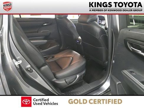 Certified 2024 Toyota Highlander XLE AWD/4WD image 10