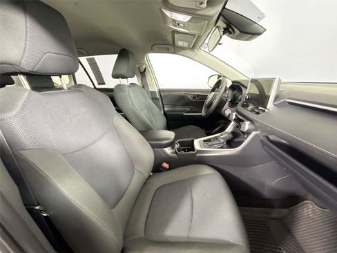 Certified 2025 Toyota RAV4 LE image 38