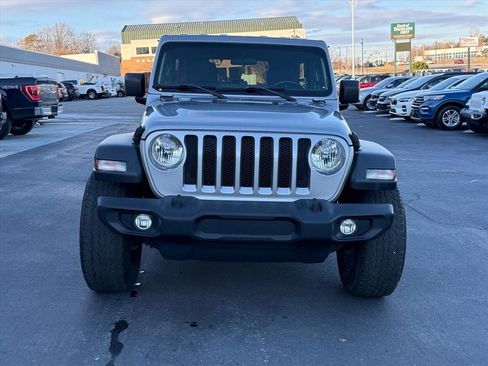Used 2018 Jeep Wrangler Unlimited Sport S image 9