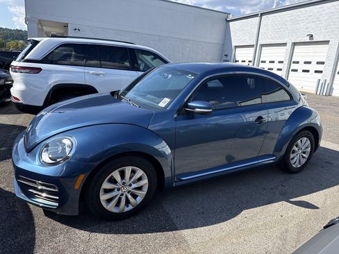 Used 2019 Volkswagen Beetle 2.0T S FWD image 5