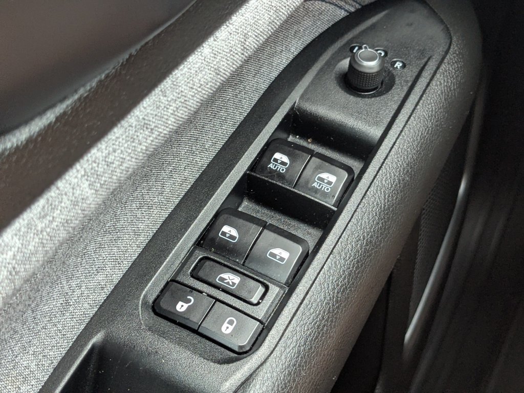 Used 2024 Jeep Compass Latitude AWD/4WD image 20