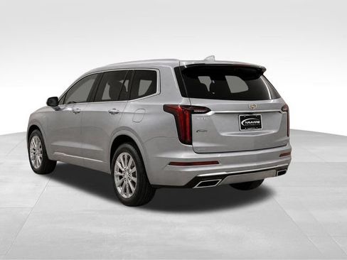 Used 2024 Cadillac XT6 Premium Luxury AWD/4WD image 5