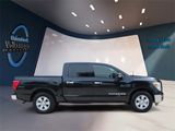 Used 2019 Nissan Titan SV image 4