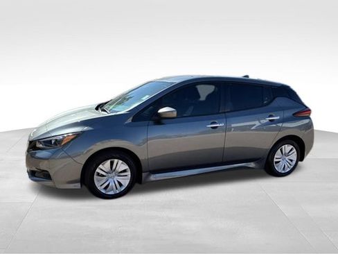 Certified 2025 Nissan Leaf S FWD image 5