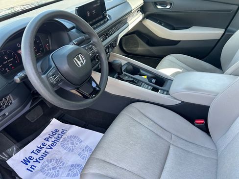 Used 2023 Honda Accord LX image 17