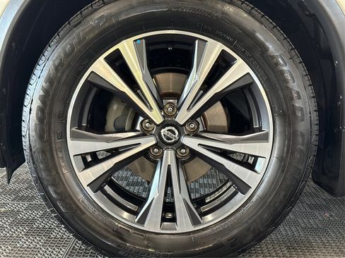 Used 2018 Nissan Rogue SL w/ Premium Package FWD image 18