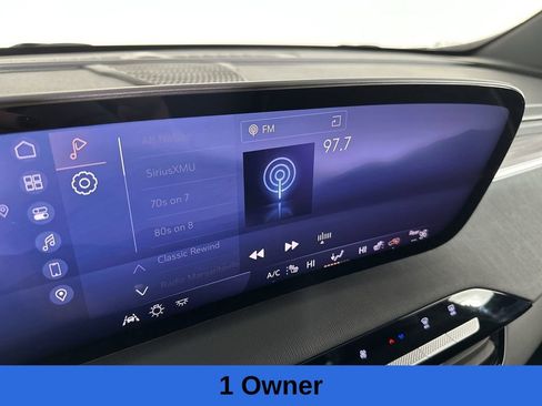 Used 2025 Buick Enclave Preferred image 15