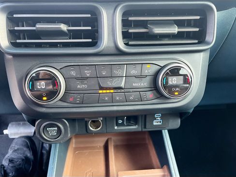 Used 2022 Ford Maverick Lariat w/ Lariat Luxury Package FWD image 15