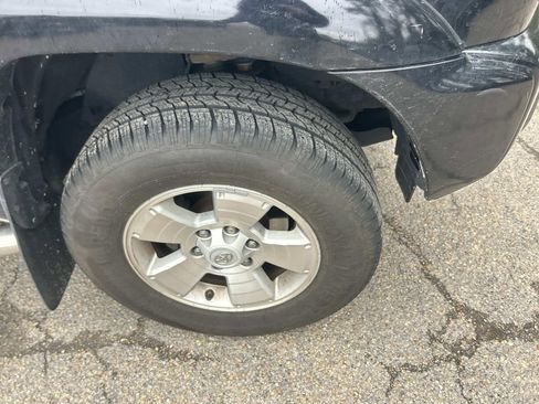 Used 2014 Toyota Tacoma PreRunner w/ TRD Sport Package image 14