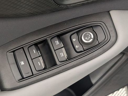 Used 2024 Subaru Outback Premium image 11