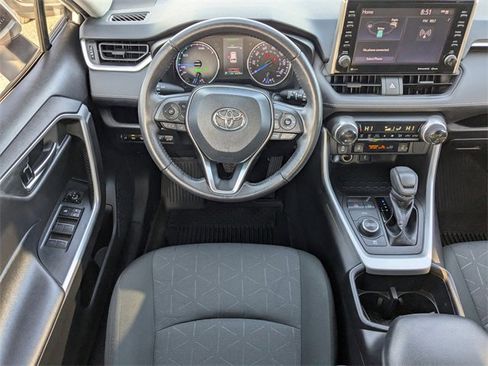 Used 2022 Toyota RAV4 XLE image 17