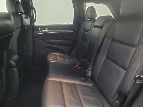 Used 2019 Jeep Grand Cherokee Limited RWD image 18