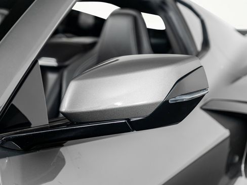 Used 2023 Chevrolet Corvette Stingray Coupe w/ Z51 Performance Package image 27