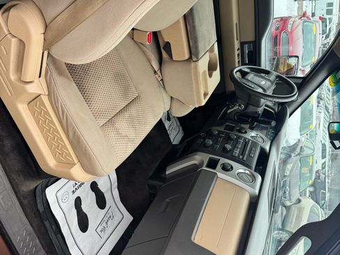 Used 2012 Ford F150 XLT w/ XLT Chrome Pkg image 11