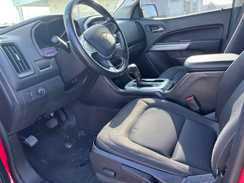Used 2020 Chevrolet Colorado LT w/ LT Convenience Package RWD image 9