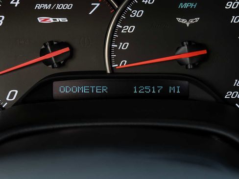 Used 2006 Chevrolet Corvette Z06 w/ Preferred Equipment Group image 18