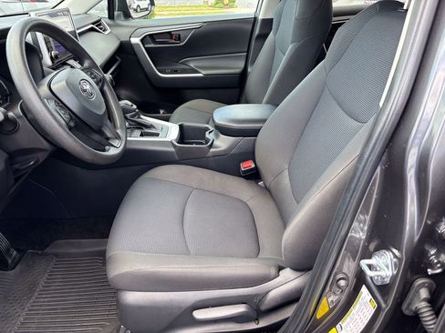 Certified 2025 Toyota RAV4 LE FWD image 18