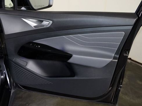 Used 2023 Volkswagen ID.4 Pro S image 33