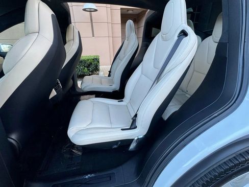 Used 2019 Tesla Model X Long Range AWD/4WD image 13