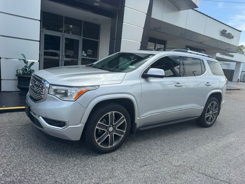 Used 2018 GMC Acadia Denali w/ Technology Package AWD/4WD image 1
