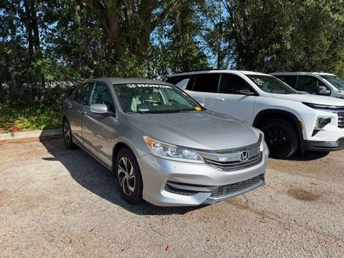 Used 2017 Honda Accord LX image 7