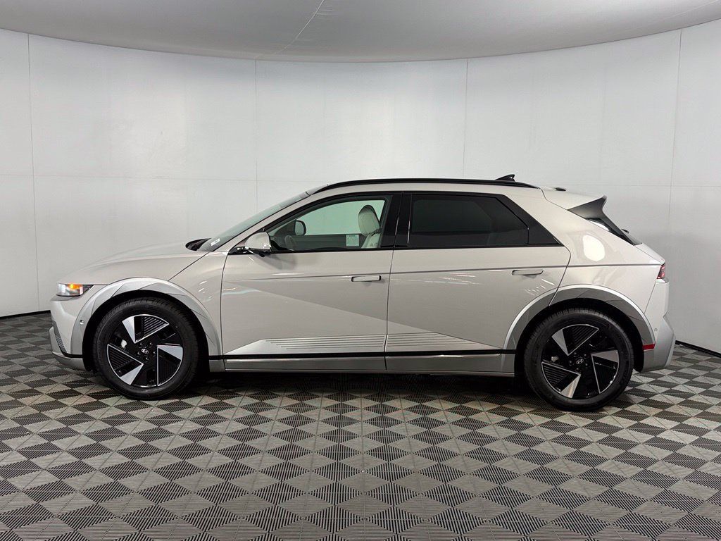 Used 2025 Hyundai Ioniq 5 Limited RWD image 11