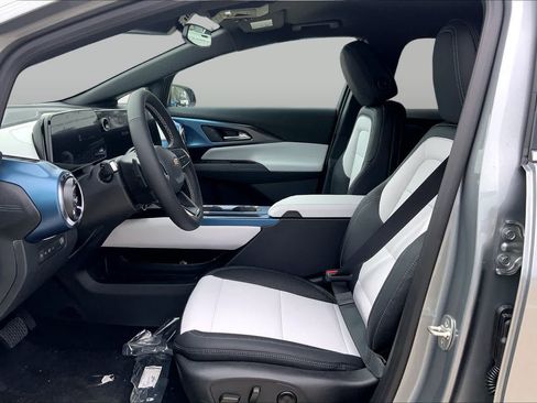 New 2026 Chevrolet Equinox EV LT FWD image 10