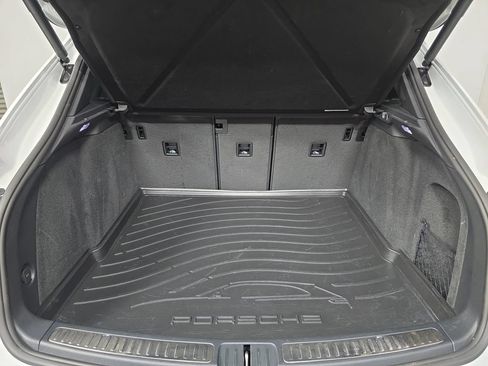 Certified 2026 Porsche Macan AWD/4WD image 25