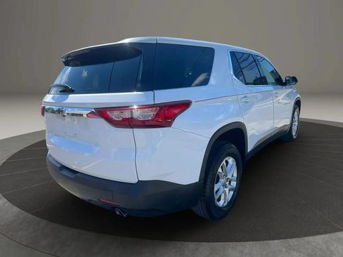 Used 2019 Chevrolet Traverse LS FWD image 4