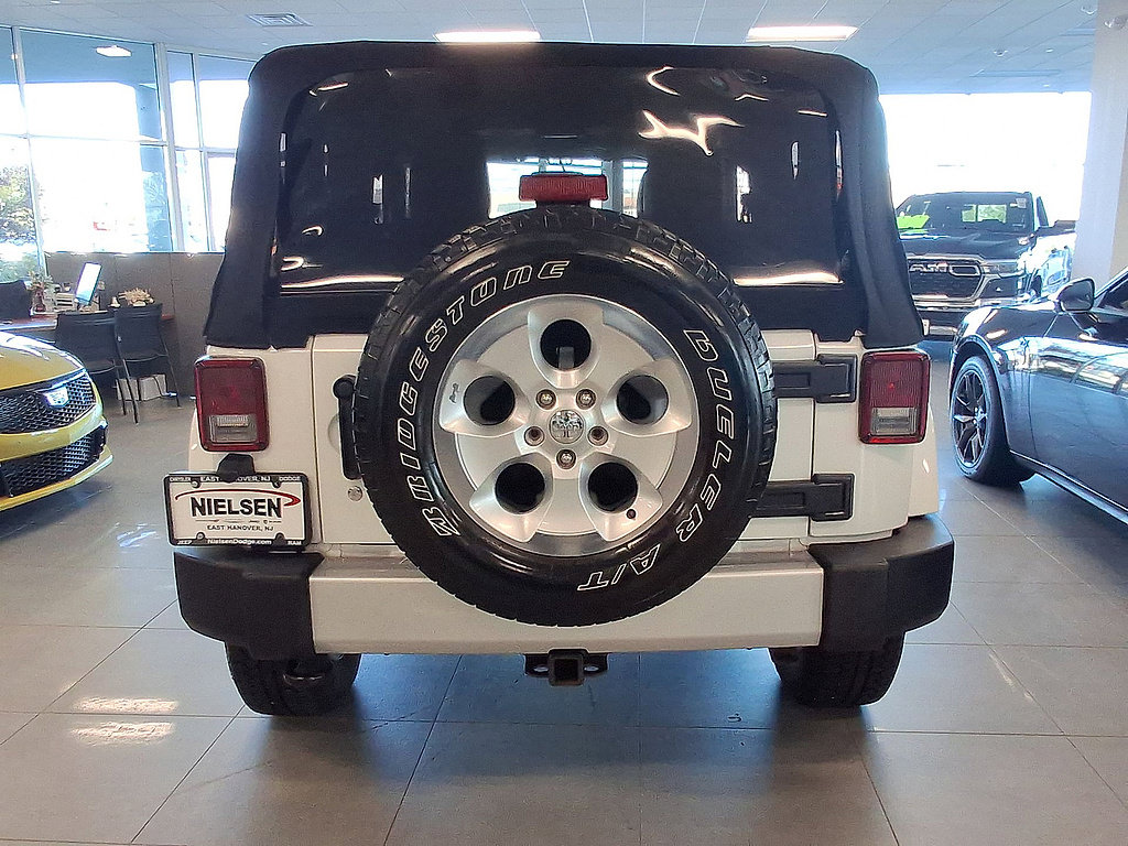 Used 2014 Jeep Wrangler Sahara w/ Dual Top Group AWD/4WD image 7