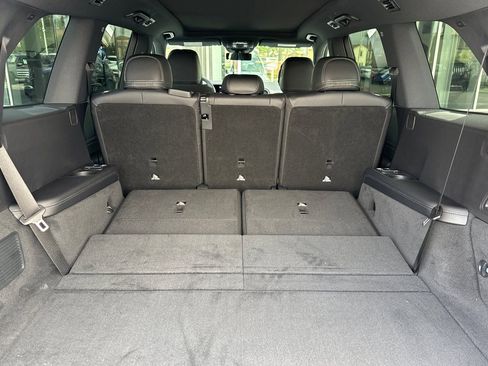New 2025 Mercedes-Benz GLS 580 4MATIC image 36