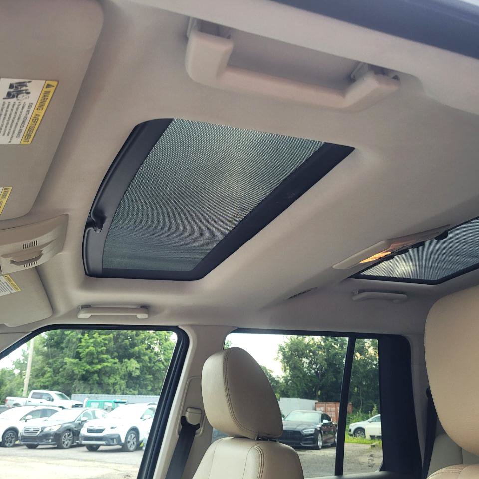 Used 2013 Land Rover LR4 HSE w/ HSE Pkg AWD/4WD image 14