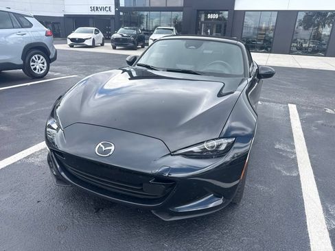 Used 2024 MAZDA MX-5 Miata Grand Touring RWD image 2