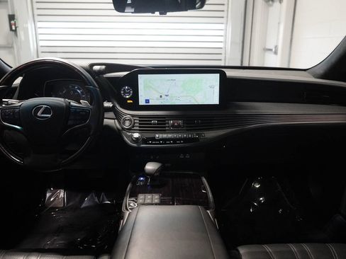 Used 2023 Lexus LS 500 LS 500 w/ Luxury Package image 15