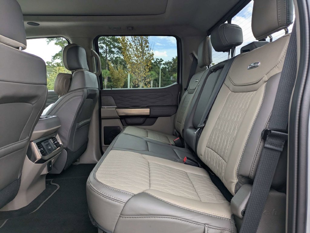 New 2026 Ford F250 Platinum w/ Platinum Plus Package AWD/4WD image 14