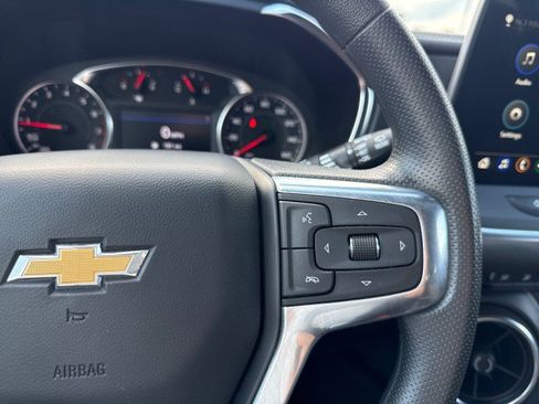 Used 2025 Chevrolet Blazer LT w/ Convenience Package FWD image 28