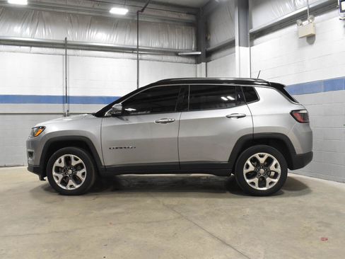 Used 2021 Jeep Compass Limited AWD/4WD image 23