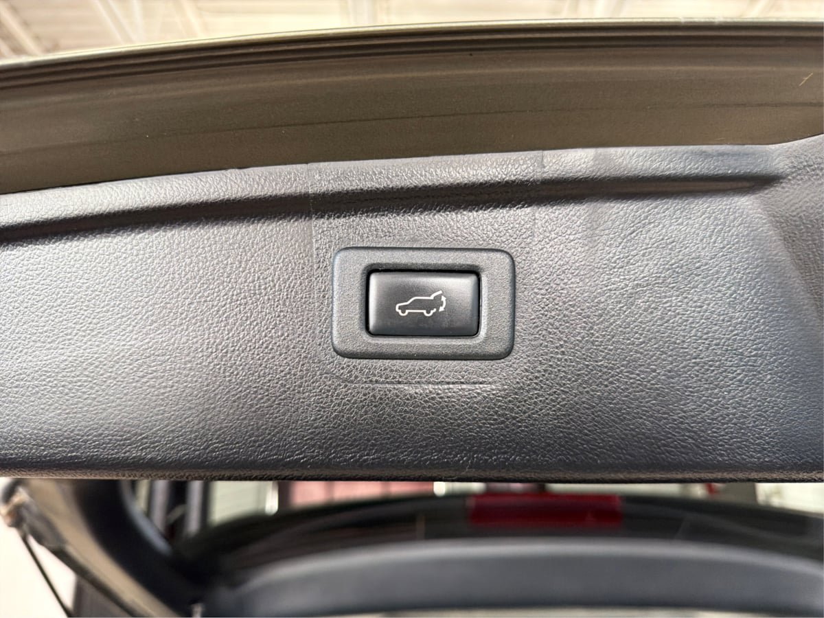 Used 2019 Subaru Outback 2.5i Touring AWD/4WD image 14