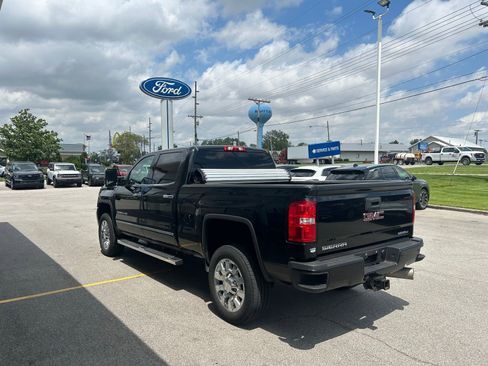 Used 2018 GMC Sierra 2500 Denali w/ Snow Plow Prep Package AWD/4WD image 5