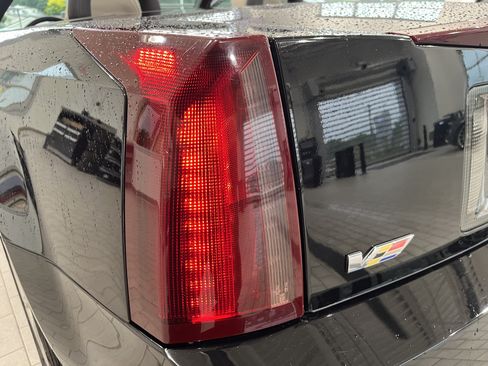Used 2006 Cadillac XLR V RWD image 20