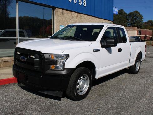 Used 2017 Ford F150 XL w/ Equipment Group 101A Mid image 3