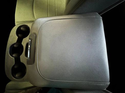 Used 2014 RAM 1500 Express RWD image 26