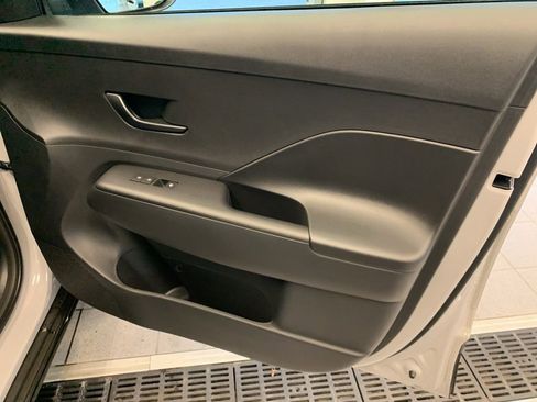 New 2026 Hyundai Kona SE image 11