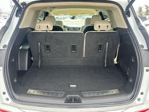 Certified 2023 Buick Enclave Essence image 9