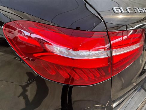 Used 2019 Mercedes-Benz GLC 350e 4MATIC image 29