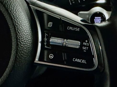 Used 2021 Kia Seltos EX image 17