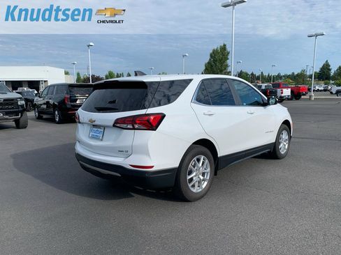 Used 2024 Chevrolet Equinox LT AWD/4WD image 7